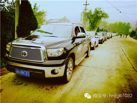 長(zhǎng)長(zhǎng)的車隊(duì)，每次活動(dòng)都是這么給力！
