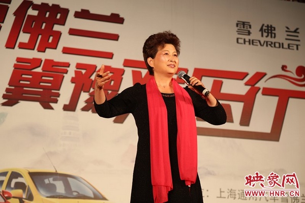 張春榮演唱的《香魂女》選段，博得觀眾陣陣掌聲。