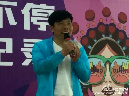 見(jiàn)證挑戰(zhàn)的戲迷代表陳紅森講述自己和戲曲的故事、見(jiàn)證歷史時(shí)刻的心情。