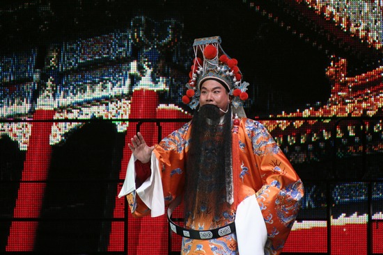 河南省豫劇二團演員、唐派再傳弟子郭志誠演唱唐派名劇《金殿風(fēng)云》