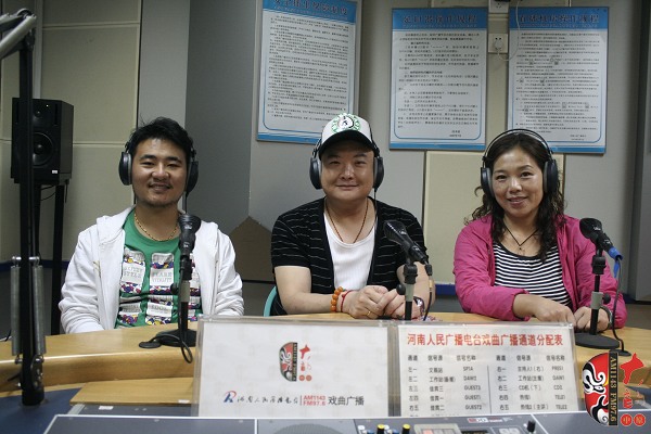 河南方言話語《老湯》主演、著名青年表演藝術(shù)家范軍等正在直播中。。。