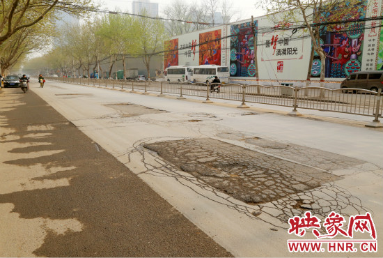 南陽路因為地鐵將要施工而暫緩大修。