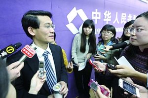 商務部新聞發(fā)言人表示，月度數(shù)據(jù)出現(xiàn)波動是正常的。