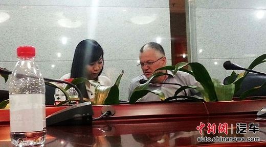 車主提供在維權(quán)過程中接觸德國技術(shù)人員的照片。