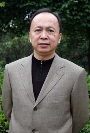 2007年11月5日，十七大黨代表湘西自治州州委書記童名謙。