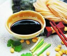 喝牛奶能美白？盤點(diǎn)關(guān)于飲食改變膚色的謠言