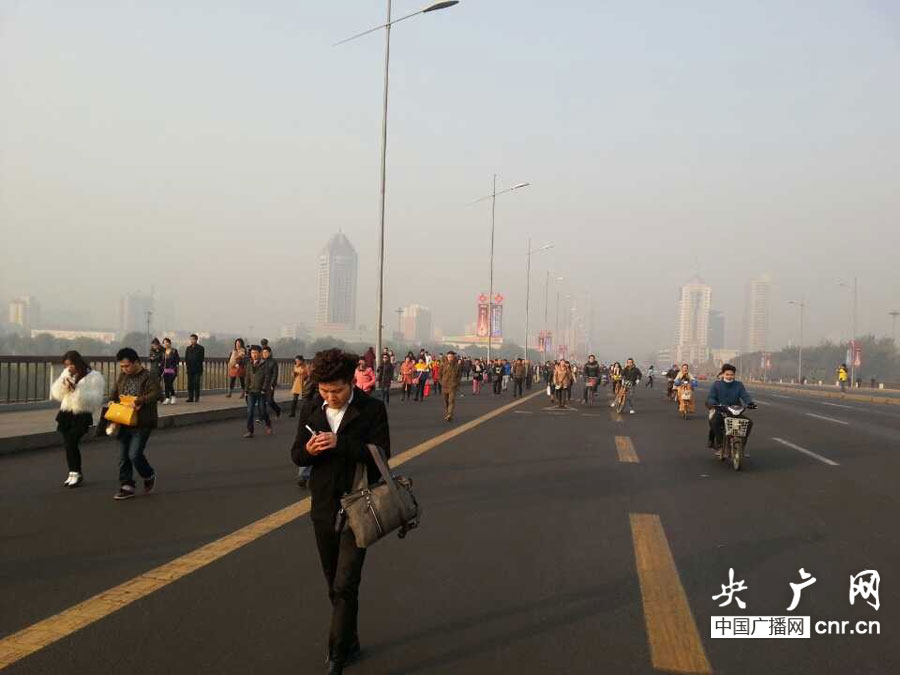 山西省委門口傳出連續(xù)爆炸聲 道路已經戒嚴