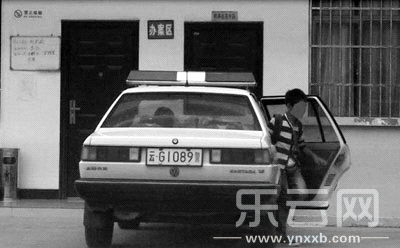 網(wǎng)友舉報(bào)云南紅河州森林公安警車私用。