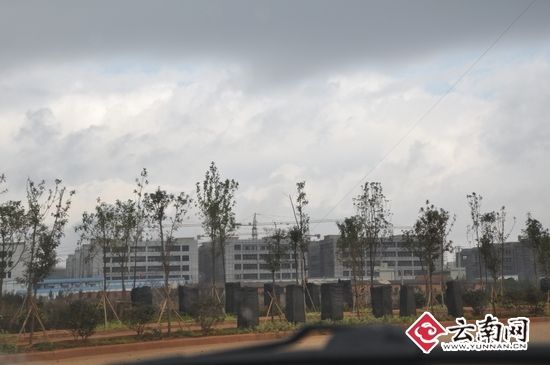 2010年11月的時候，爭議土地上已經(jīng)是密布的高樓群。