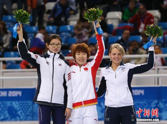 當(dāng)?shù)貢r間2月15日,索契冬奧會短道速滑女子1500米決賽中,中國選手周洋奪得冠軍,成功衛(wèi)冕。