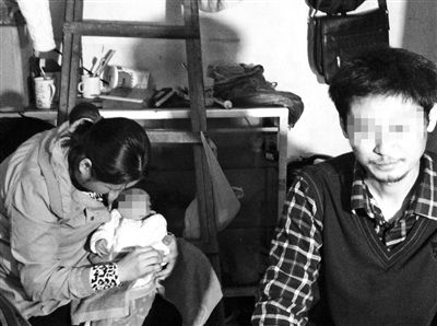 劉釗夫婦試圖將孩子送到“嬰兒安全島”未果，當(dāng)天下午，廣州宣布暫停試點(diǎn)