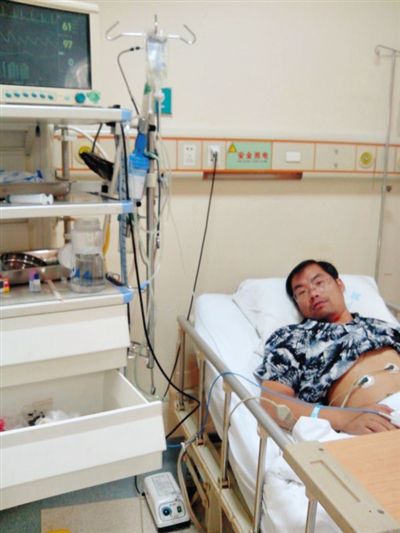 傷者陳士奎在重癥監(jiān)護室。新京報記者 王瑞鋒 攝
