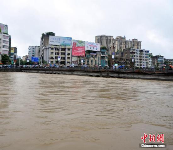 7月15日，貴州湄潭縣普降大到暴雨，遭受二十年一遇的洪澇災害。