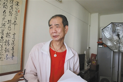 嫖娼事件后，區(qū)少坤向記者訴說委屈，他說：“這是一個(gè)圈套”。李根 攝