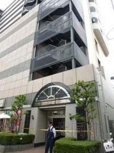 5月27日，埼玉縣蕨市一公寓樓發(fā)生疑似強(qiáng)迫殉情案，一名日本人男性和一名中國(guó)籍女性死亡。