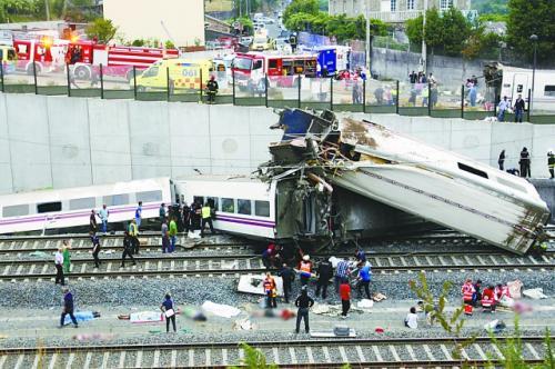 當?shù)貢r間24日晚，西班牙一列火車在圣地亞哥-德孔波斯特拉附近脫軌，造成至少78人死亡、上百人受傷。