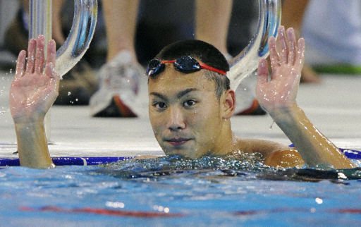 日本著名的游泳選手富田尚彌25歲在參加仁川亞運會期間，偷盜了韓國記者的照相機。