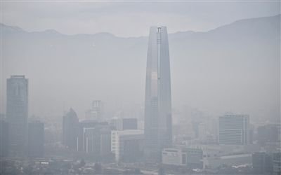 21日，智利首都圣地亞哥被霧霾籠罩。