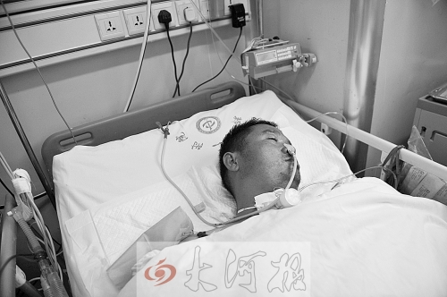 姚戰(zhàn)標因甲烷中毒，大腦受到損害，重度昏迷。