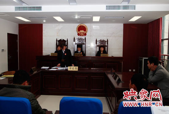11月13日，金水區(qū)法院集中宣判了6起拖欠農(nóng)民工工資案件。