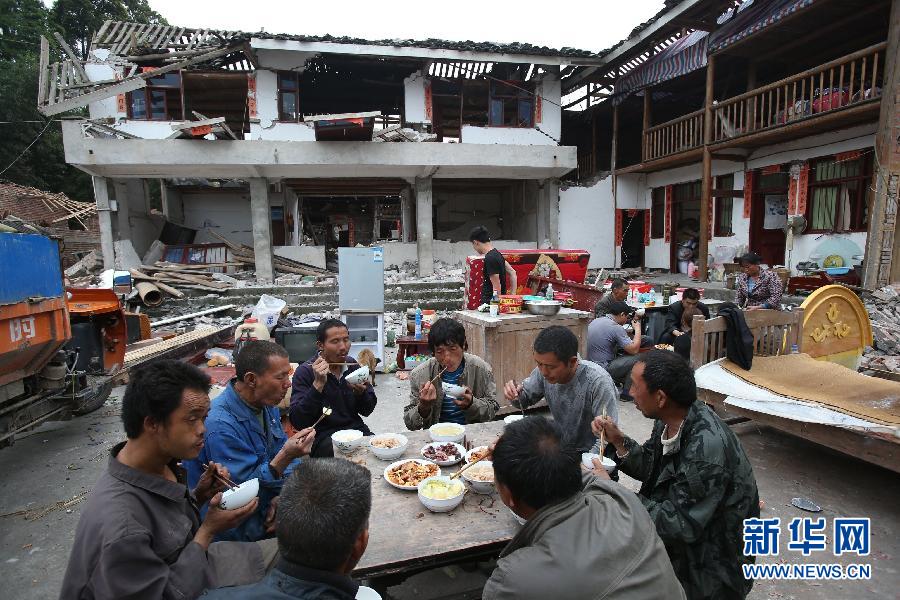 直擊震區(qū)：生活，依然在繼續(xù)