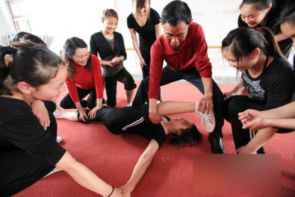 藝校妹子到底有多苦？
