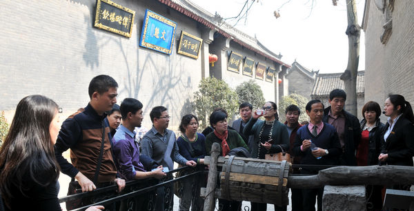 康百萬(wàn)莊園、杜甫故里景區(qū)迎江蘇旅游踩線團(tuán)