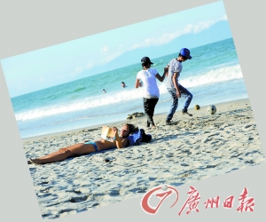 動(dòng)靜皆宜的沙灘。