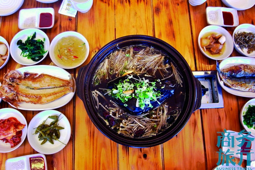 島上著名的養(yǎng)生大餐。