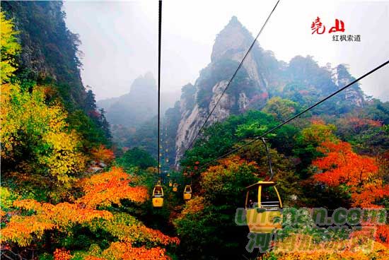 深秋去堯山賞紅葉、泡溫泉、拜大佛