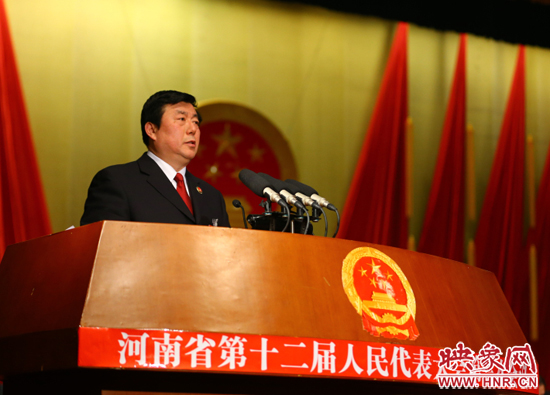 省人民檢察院檢察長蔡寧向大會作工作報告。