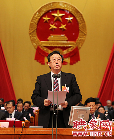 在表決通過(guò)各項(xiàng)決議后，省委書記、省人大常委會(huì)主任郭庚茂作出講話