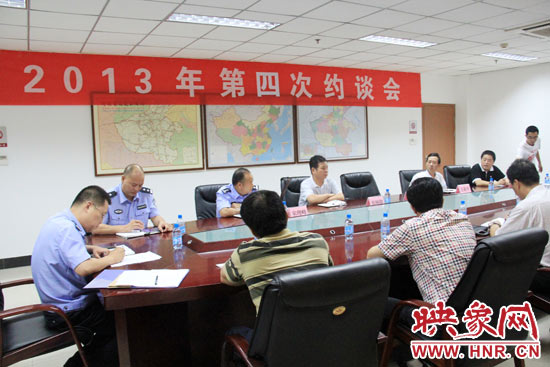 7月4日，河南省公安廳高速交警總隊聯(lián)合有關(guān)部門，對9家多次違法的企業(yè)所屬車輛嚴(yán)重違法情況進(jìn)行通報。