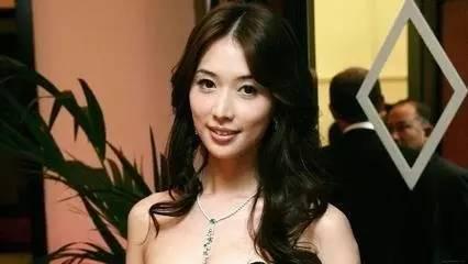 宋丹丹一條微博疑似又把林志玲陳冠希罵戰(zhàn)推向新高度！