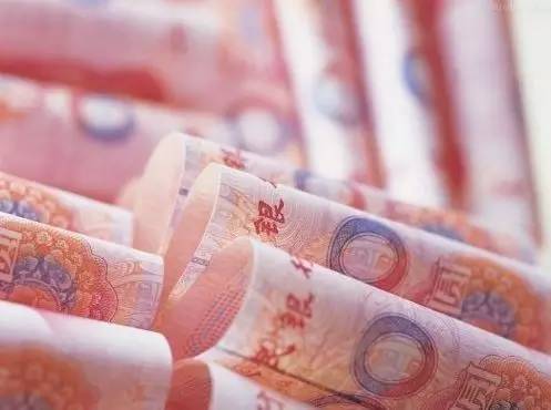 對(duì)增收潛力大、帶動(dòng)能力強(qiáng)的7大群體（技能人才、新型職業(yè)農(nóng)民、科研人員、小微企業(yè)創(chuàng)業(yè)者、企業(yè)經(jīng)營(yíng)管理人、基層干部隊(duì)伍、有勞動(dòng)能力困難群體）實(shí)施激勵(lì)計(jì)劃，推出差別化收入分配激勵(lì)政策，帶動(dòng)城鄉(xiāng)居民實(shí)現(xiàn)總體增收。