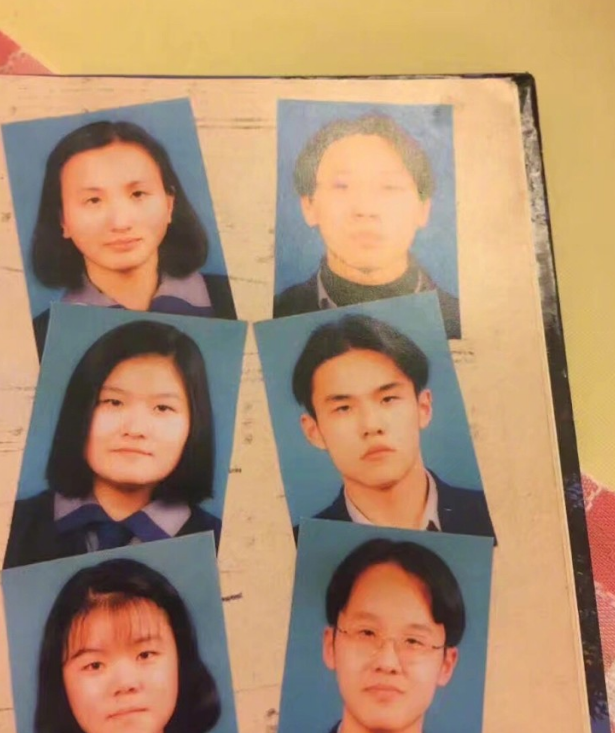 周杰倫中學(xué)時(shí)代照片曝光 這樣的見過(guò)嗎? 周杰倫中學(xué)時(shí)代照片曝光 這樣的見過(guò)嗎?