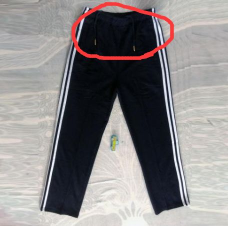 嚇哭！6歲男孩被夾斷手指 罪魁禍?zhǔn)拙故切７? oldsrc=