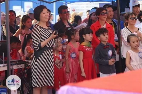 等等，這畫風(fēng)轉(zhuǎn)變太快我不明白了，看見啥了突然這么高興？