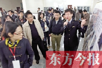 鄭州新鄭綜合保稅區(qū)的成就，引發(fā)了六省媒體記者的關(guān)注