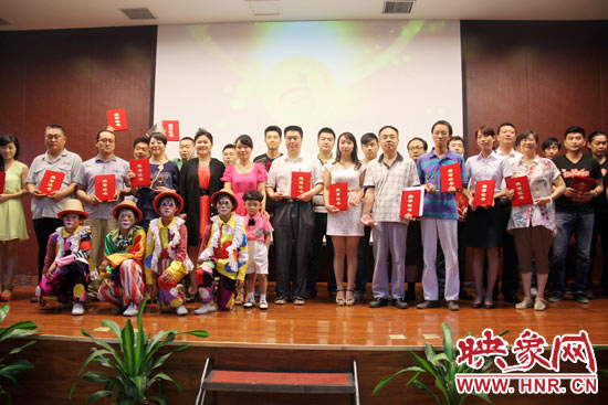 經(jīng)過網(wǎng)絡投票和專家評審，最終農(nóng)民兄弟樂隊的歌曲《中國夢》、動畫片《紅孩兒與大學院》以及《中原福塔兒童
