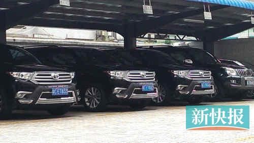 珠海煙草局停車場(chǎng)內(nèi)的三輛漢蘭達(dá)。