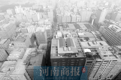 陳寨密密麻麻的出租房，或許將成為歷史  鄧萬里/攝