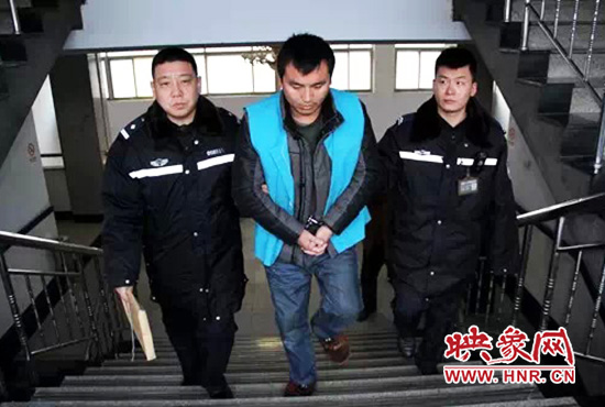 警方已經(jīng)將肇事嫌疑人控制。