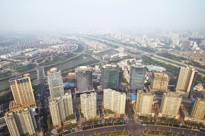 不少網(wǎng)友認為，不動產(chǎn)統(tǒng)一登記會使房價下跌。