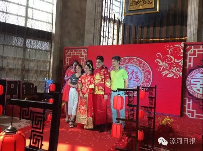婚禮現(xiàn)場(chǎng)。