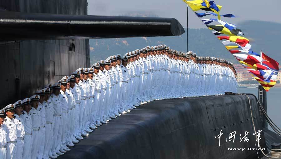 威武的核潛艇官兵。軍報記者-喬天富攝