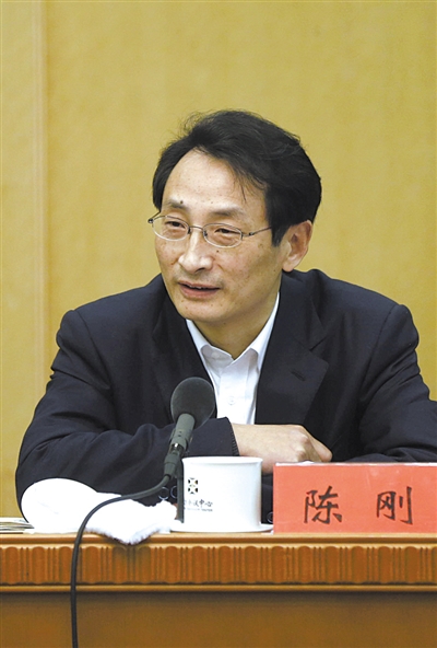 昨日，北京市人大代表、北京市副市長(zhǎng)陳剛參與豐臺(tái)團(tuán)小組討論。 新京報(bào)記者 浦峰 攝