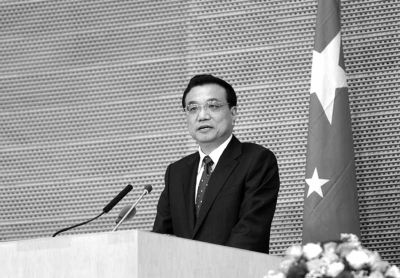 當?shù)貢r間5月5日，國務院總理李克強在非盟會議中心發(fā)表演講。圖/中國政府網(wǎng)