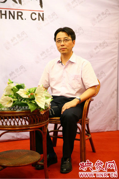 南京大學(xué)河南招生組負(fù)責(zé)人武港山教授。