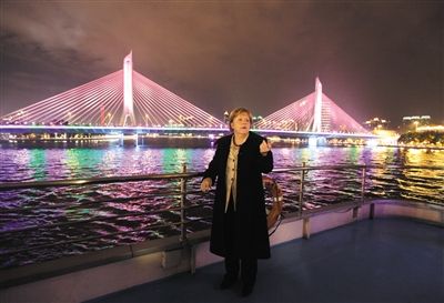 2012年2月3日，德國總理默克爾夜游廣州。